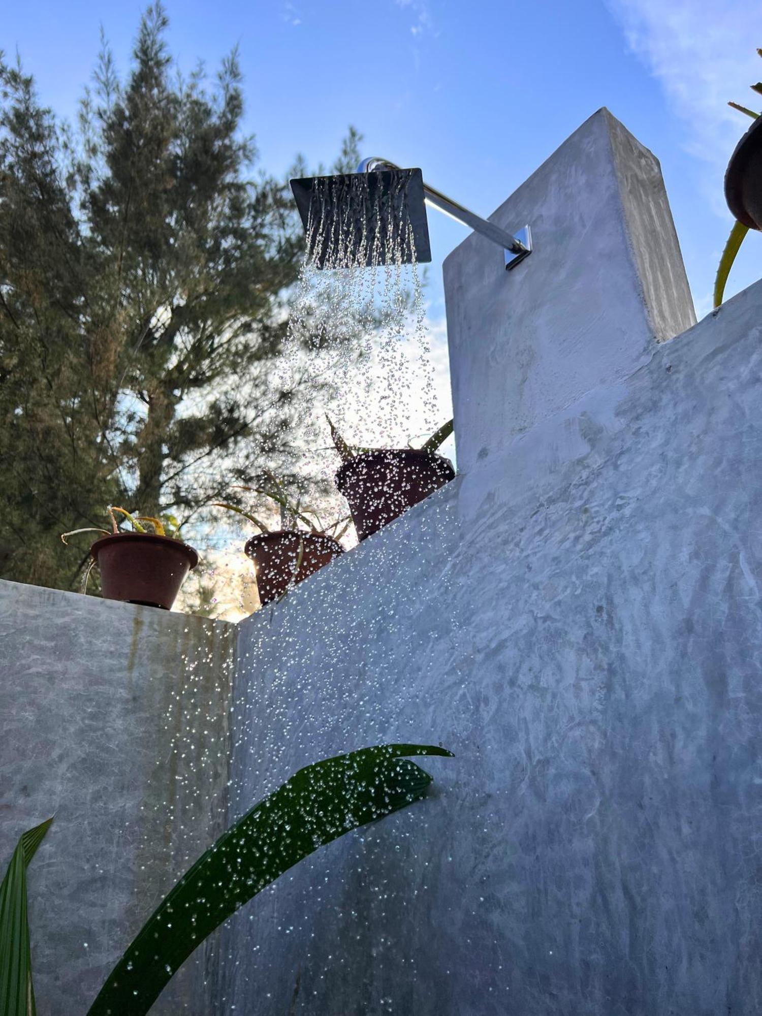 Amaroo Hikkaduwa Hotel Luaran gambar